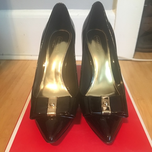 Coach Landrie Patent Black Leather Stiletto Shoes - Picture 3 of 3